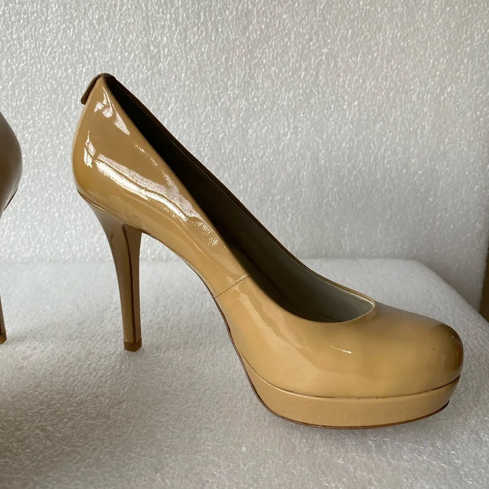 MICHAEL Michael Kors Nude Beige lonna Pump Platform Round Toe Stiletto Size 7 M